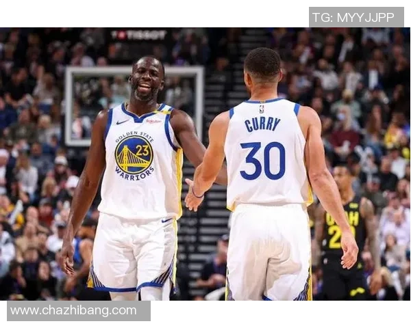 2015年NBA勇士与老鹰的巅峰对决回顾与精彩瞬间分析